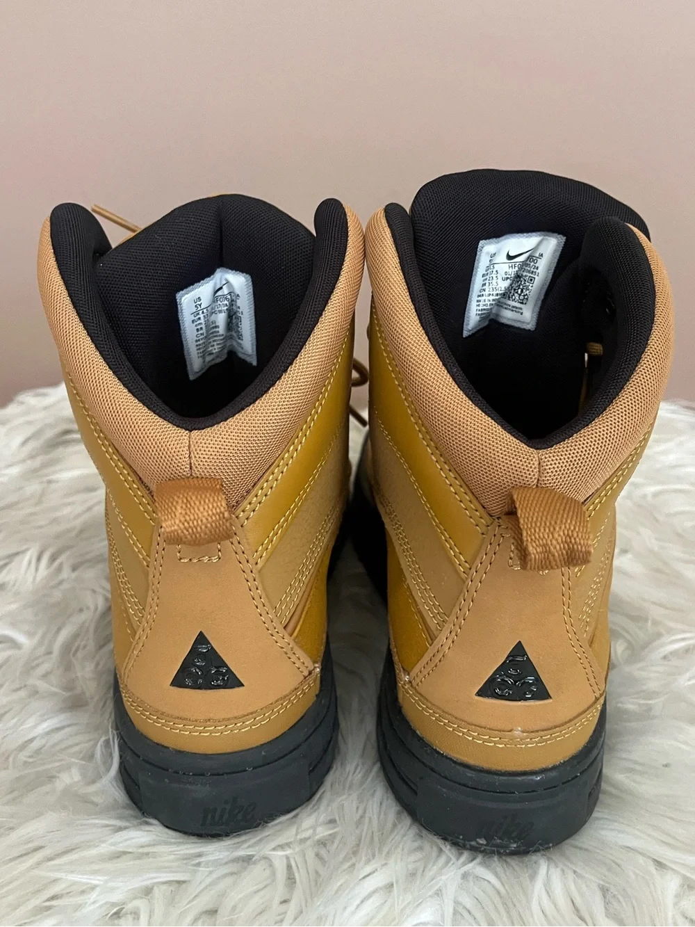 {Nike} Woodside 2 High ACG Boots in Wheat / Black - Youth 5